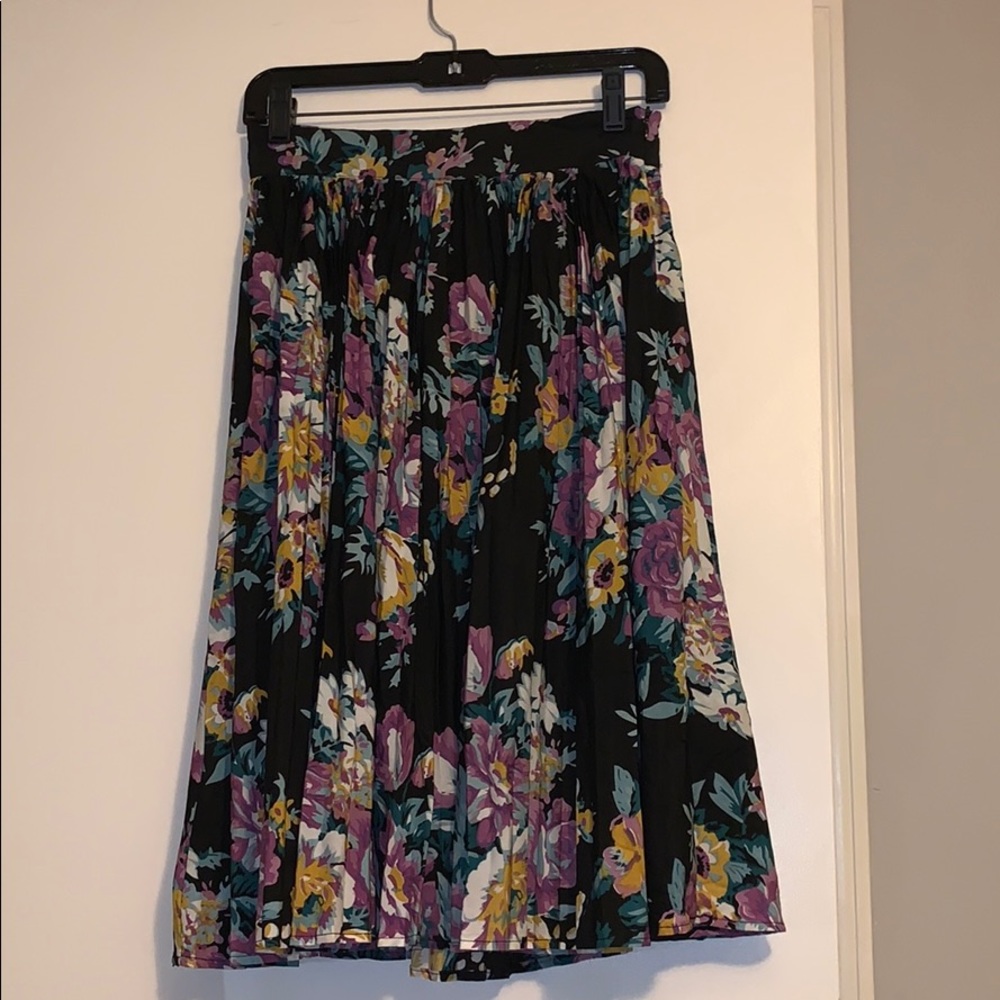 Alda Zak London Pleated Floral Skirt